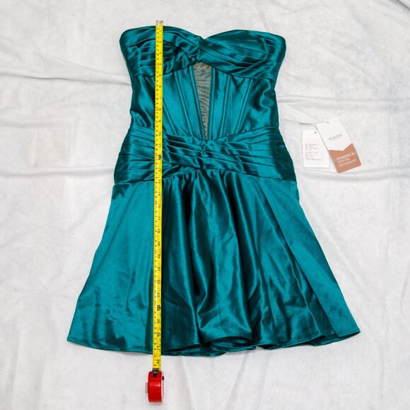 Stacee's Dark Green A-line Sweetheart Short/Mini Silk like Satin Homecoming Prom - Picture 5 of 10
